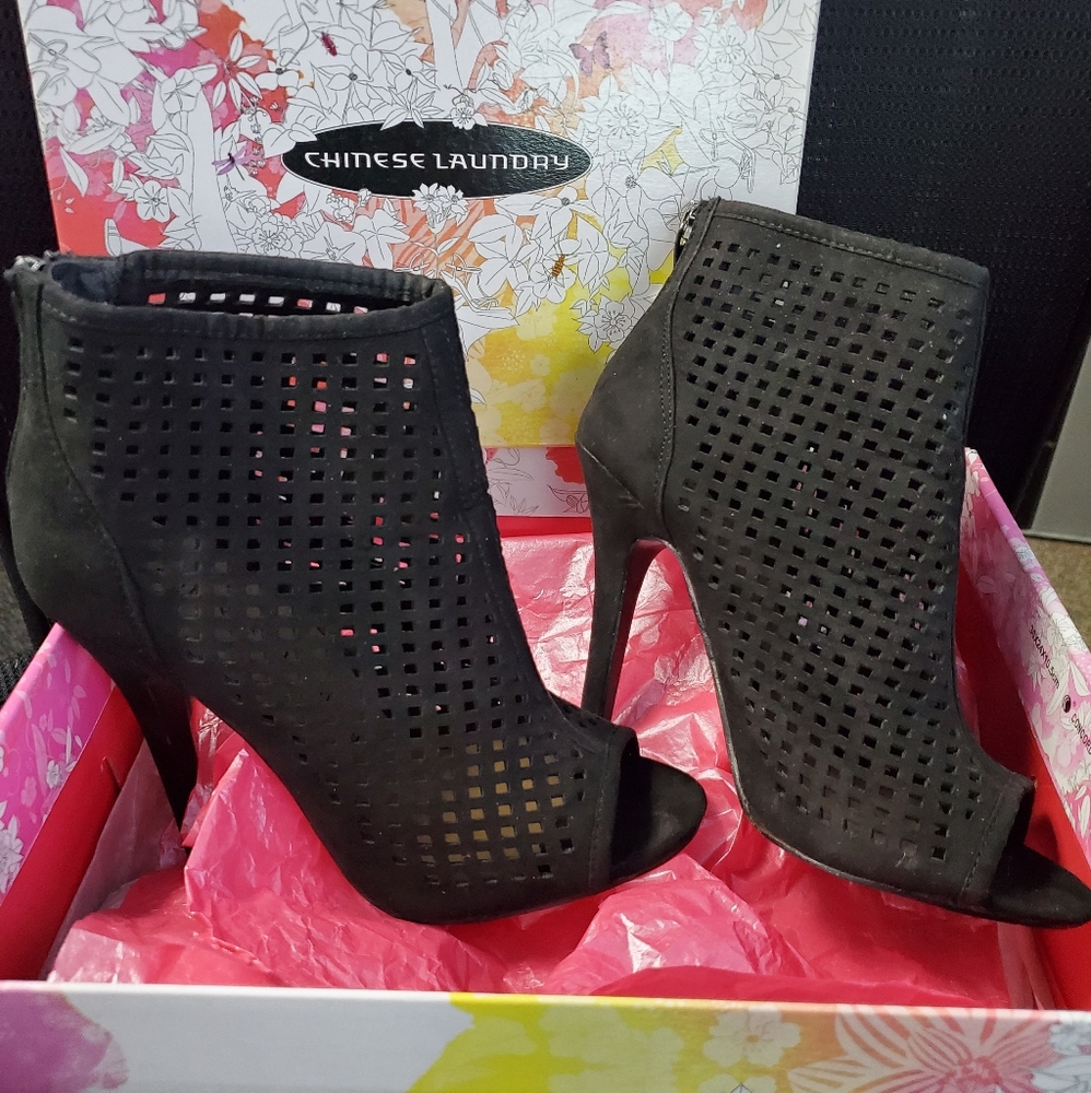 Shoe